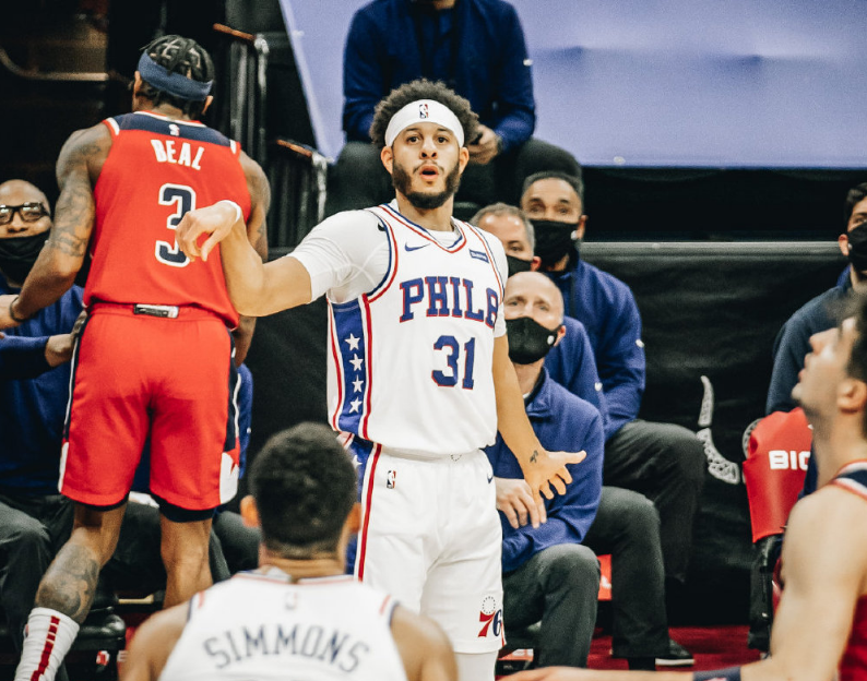 意大利杯倒计时，明尼苏达森林狼赛前止住颓势，细节引发关注，赛场秩序良好，身体对抗强度拉满